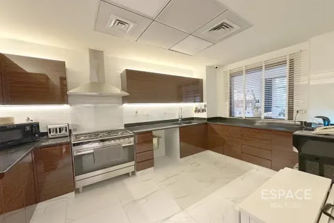 Adosado en alquiler en Al Furjan, Dubai, EAU 4 dormitorios, 251 m2 № 738233 - foto 20