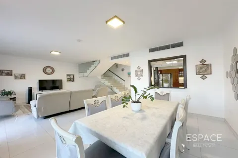 Adosado en alquiler en Al Furjan, Dubai, EAU 4 dormitorios, 251 m2 № 738233 - foto 4