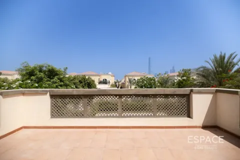 Üürile anda villa asukohaga Jumeirah Park, Dubai, AÜE: 4 magamistoaga, 471 m² Nr 738230 - pilt 18