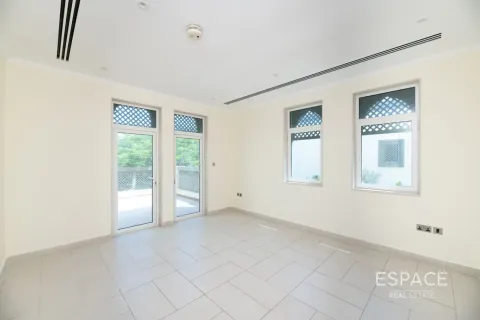 Üürile anda villa asukohaga Jumeirah Park, Dubai, AÜE: 4 magamistoaga, 471 m² Nr 738230 - pilt 14