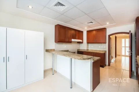 Vila di The Lakes, Dubai, UEA 3 kamar tidur, 209 m2 nomor 738228 - foto 5