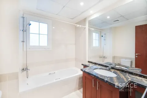 Vila di The Lakes, Dubai, UEA 3 kamar tidur, 209 m2 nomor 738228 - foto 12