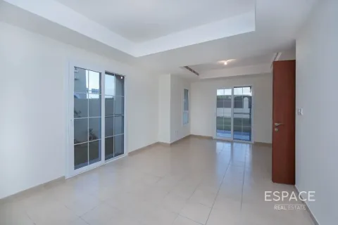 Vila di The Lakes, Dubai, UEA 3 kamar tidur, 209 m2 nomor 738228 - foto 3