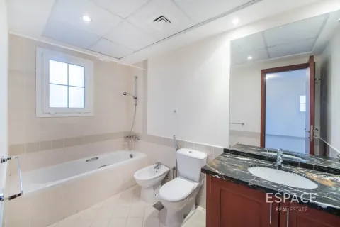 Vila di The Lakes, Dubai, UEA 3 kamar tidur, 209 m2 nomor 738228 - foto 9