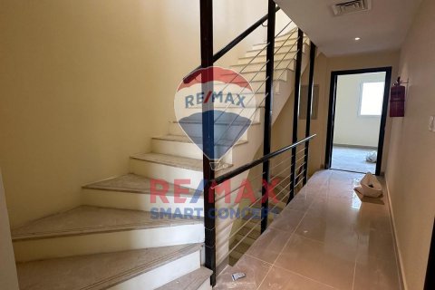 Villa i Al Reef, Abu Dhabi, UAE 3 soveværelser, 225.2 kvm № 516327