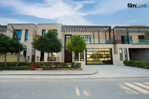 Villa til salgs i Dubai, Emiratene 5 soverom, 690.4 kvm Nr. 682183 - Foto 27