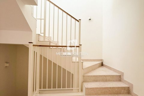 Townhouse in Dubai South (Dubai World Central), Dubai, UAE 4 bedrooms, 322 sq.m. № 664852 - photo 7