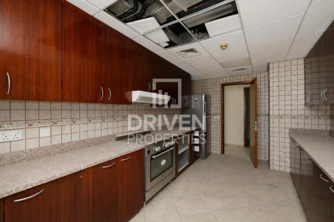 Huoneisto Motor City, Dubai, Arabiemiraatit 3 makuuhuonetta, 224.18 m2 № 759668 - kuva 5