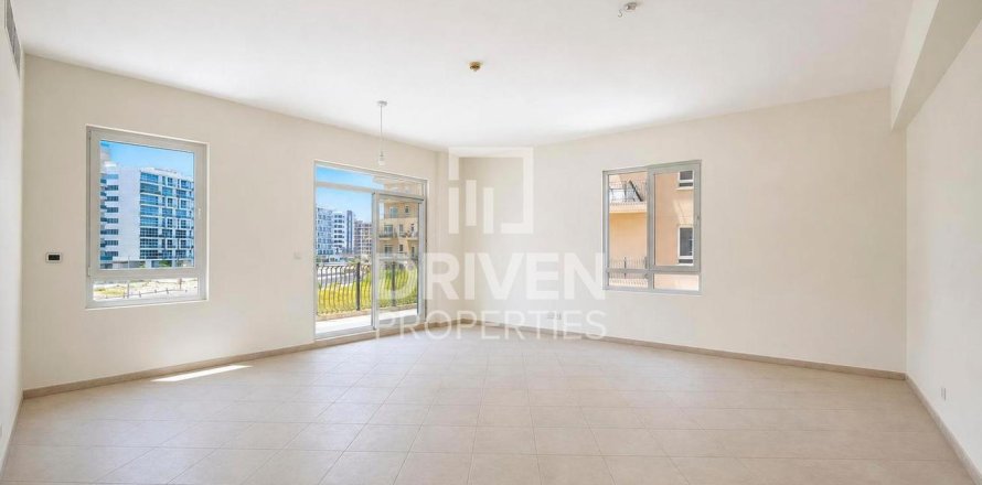 Huoneisto Motor City, Dubai, Arabiemiraatit 3 makuuhuonetta, 224.18 m2 № 759668