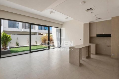 Maison de ville à vendre à Mohammed Bin Rashid City, Dubai, EAU 3 chambres, 136.85 m2 № 761486 - photo 1