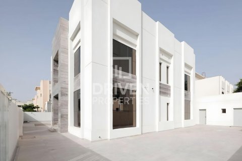 Villa para arrendamento em Jumeirah, Dubai, EAU 4 quartos, 668.9 m2 № 768535 - foto 19