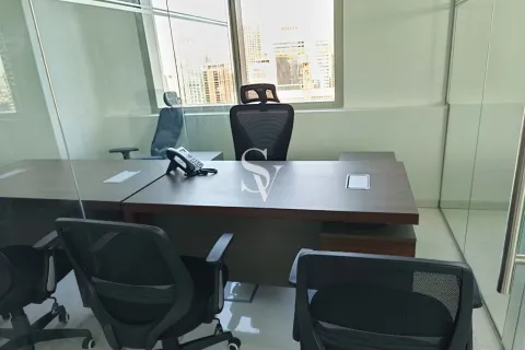 Business Bay, Dubai, UAE의 임대용 사무실 108제곱미터 번호 726584 - 사진 9
