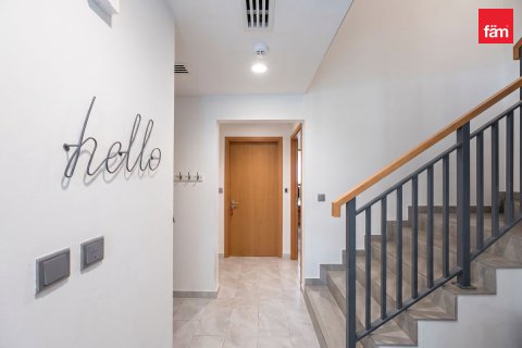 Villa till försäljning i Dubai, UAE 4 sovrum, 261.6 kvm Nr. 751263 - fotografi 8