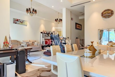 Al Furjan, Dubai, BAE’de kiralık sıra ev 3 yatak odası, 231.98 m&sup2; No 757106 - fotoğraf 4