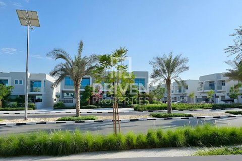 Al Furjan, Dubai, BAE’de kiralık sıra ev 3 yatak odası, 231.98 m&sup2; No 757106 - fotoğraf 8