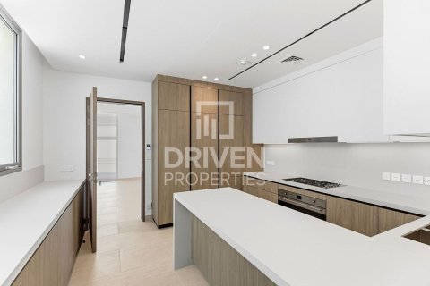 Villa in Jumeirah Park, Dubai, UAE 5 bedrooms, 689.43 sq.m. № 745796 - photo 13