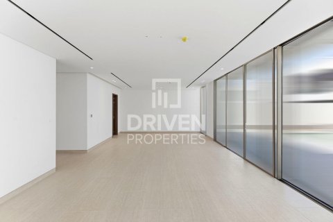 Villa in Jumeirah Park, Dubai, UAE 5 bedrooms, 689.43 sq.m. № 745796 - photo 2