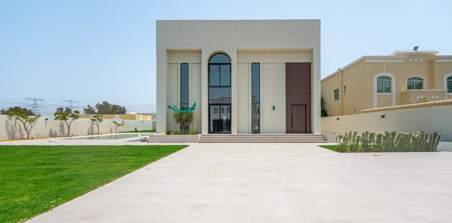 Villa in Al Barsha, Dubai, UAE 5 bedrooms, 1463.22 sq.m. № 764173