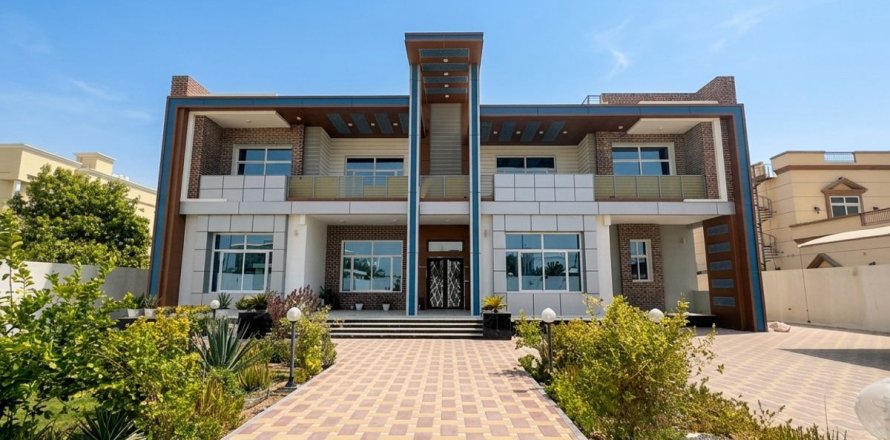 Villa à Dubai, EAU: 9 chambres, 1712.3 m2 № 752177