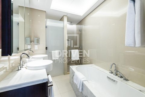 Apartamento en alquiler en Downtown Dubai (Downtown Burj Dubai), Dubai, EAU 2 dormitorios, 143.35 m2 № 745223 - foto 17