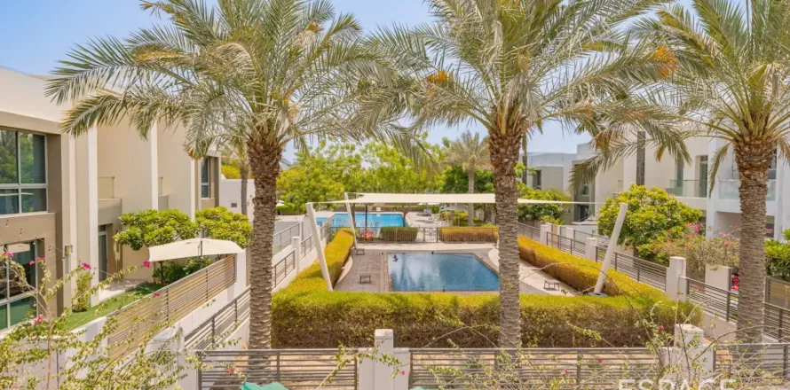 Σπίτι σε Arabian Ranches 2, Dubai, ΗΑΕ 4 υπνοδωμάτια, 242 τ.μ. Αρ. 661342