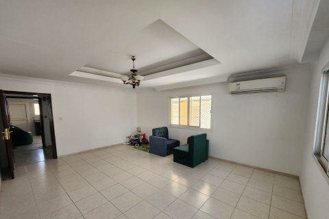 Villa para arrendamento em Al Heerah, Sharjah, EAU 4 quartos, 450.58 m2 № 749906 - foto 13