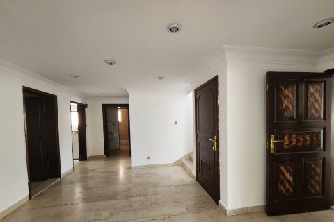 Villa para arrendamento em Al Heerah, Sharjah, EAU 4 quartos, 450.58 m2 № 749906 - foto 8