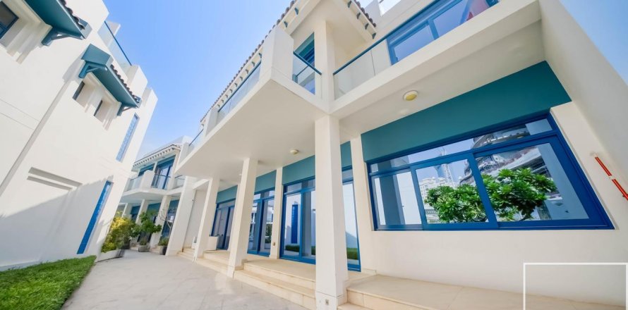 Townhouse in Palm Jumeirah, Dubai, UAE 4 bedrooms, 356.84 sq.m. № 764785