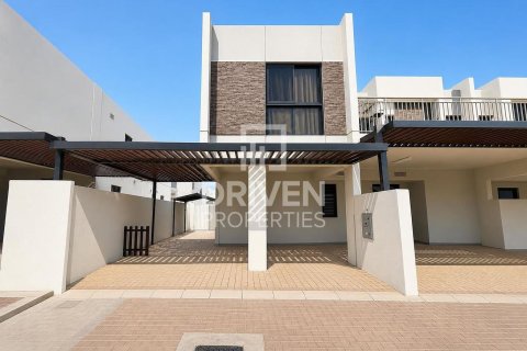 Adosado en Dubai, EAU 3 dormitorios, 174.84 m² № 768209