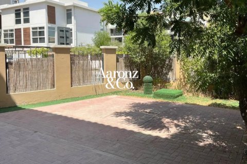 Villa en alquiler en Jumeirah Village Circle, Dubai, EAU 3 dormitorios, 317 m2 № 723194 - foto 20
