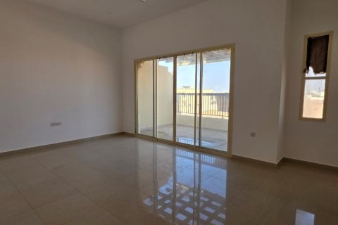 Ras Al Khaimah, BAE’de satılık villa 4 yatak odası, 929 m&sup2; No 735058 - fotoğraf 9
