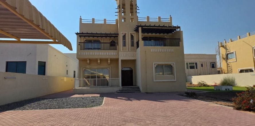 Ras Al Khaimah, BAE’de villa 4 yatak odası, 929 m&sup2; No 735058