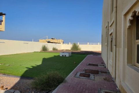 Ras Al Khaimah, BAE’de satılık villa 4 yatak odası, 929 m&sup2; No 735058 - fotoğraf 15