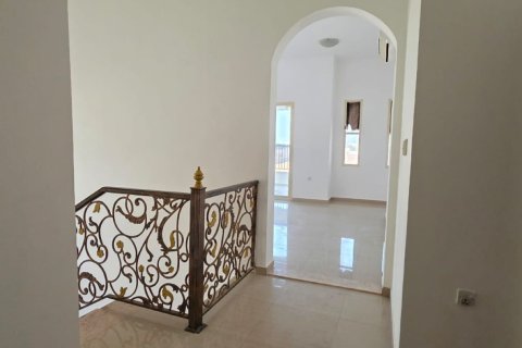 Ras Al Khaimah, BAE’de satılık villa 4 yatak odası, 929 m&sup2; No 735058 - fotoğraf 7