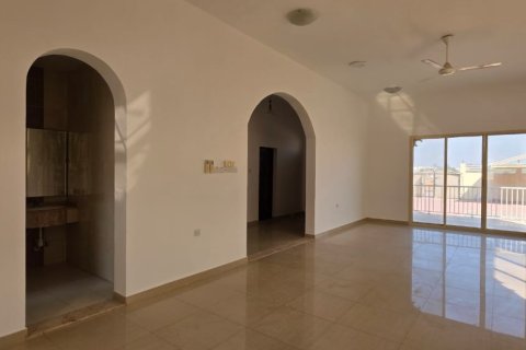 Ras Al Khaimah, BAE’de satılık villa 4 yatak odası, 929 m&sup2; No 735058 - fotoğraf 3