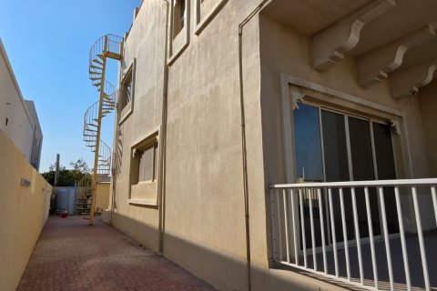 Ras Al Khaimah, BAE’de satılık villa 4 yatak odası, 929 m&sup2; No 735058 - fotoğraf 16