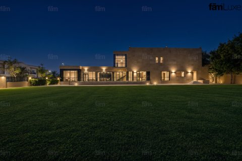 Villa para arrendamento em Al Barsha, Dubai, EAU 5 quartos, 3716.1 m2 № 763507 - foto 27