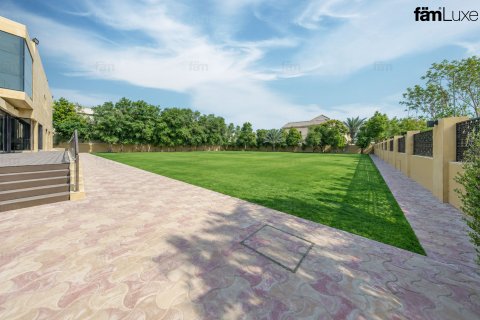 Villa para arrendamento em Al Barsha, Dubai, EAU 5 quartos, 3716.1 m2 № 763507 - foto 29