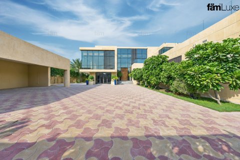 Villa para arrendamento em Al Barsha, Dubai, EAU 5 quartos, 3716.1 m2 № 763507 - foto 17