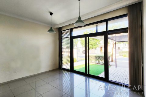 Villa til salg i DAMAC Hills (Akoya by DAMAC), Dubai, UAE 5 soveværelser, 420.8 kvm № 237495 - foto 7
