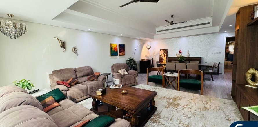 Apartment sa Jumeirah Lake Towers, Dubai, UAE 2 silid-tulugan, 184 sq.m. № 697871