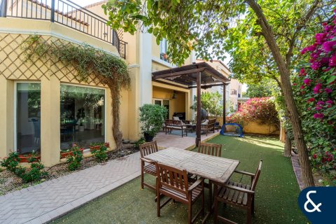 خانه شهری در Dubai Investment Park، Dubai ، امارات متحده عربی 4 خوابه ، 454 متر مربع.  شماره 698226