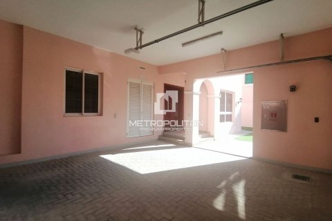 Vila di Nadd Al Sheba, Dubai, UEA 4 kamar tidur, 354 m2 nomor 664895 - foto 23
