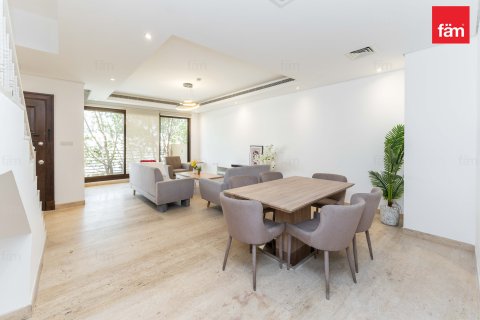 Kamienica w Dubai, ZEA 4 sypialnie, 156 mkw. nr 722129