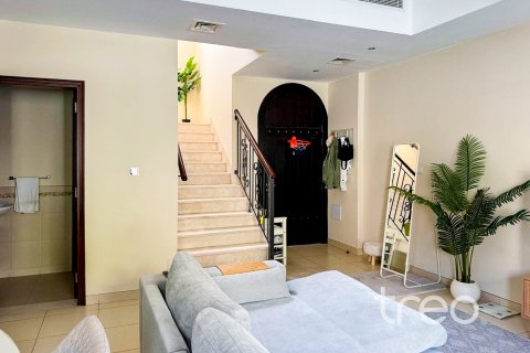 Villa te huur in Reem, Dubai, VAE 3 slaapkamers, 200.3 vr.m., nr 761435 - foto 3