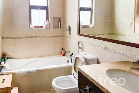 Villa te huur in Reem, Dubai, VAE 3 slaapkamers, 200.3 vr.m., nr 761435 - foto 10