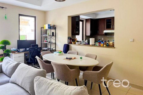 Villa te huur in Reem, Dubai, VAE 3 slaapkamers, 200.3 vr.m., nr 761435 - foto 6