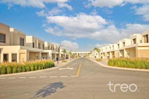 Villa asukohaga Town Square, Dubai, AÜE: 3 magamistoaga, 195 m² Nr 761438