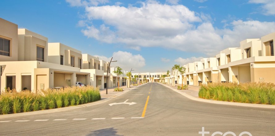 Villa a Town Square, Dubai, EAU 3 camere da letto, 195 mq. № 761438