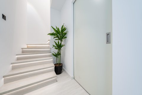 Kaupunkipientalo Dubai, Arabiemiraatit 3 makuuhuonetta, 157 m2 № 754317 - kuva 12